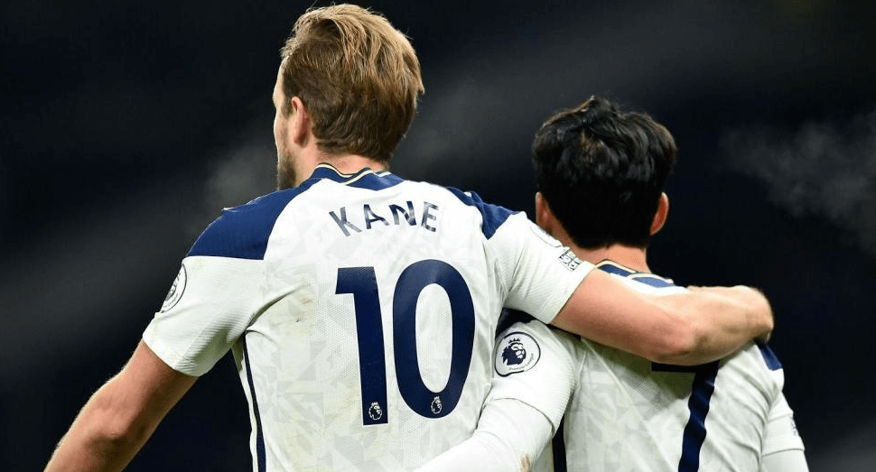  热刺防线送礼不断，利兹联逆转取胜终结五轮不胜  