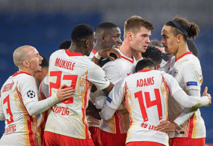  曼彻斯特德比战平维持争冠格局